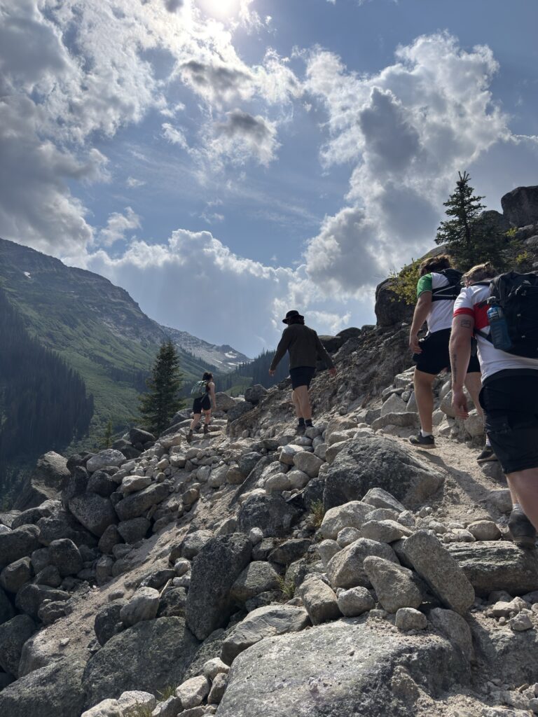 Bugaboos Provincial Park - Conrad Kain Hut / Applebee Dome img 7600