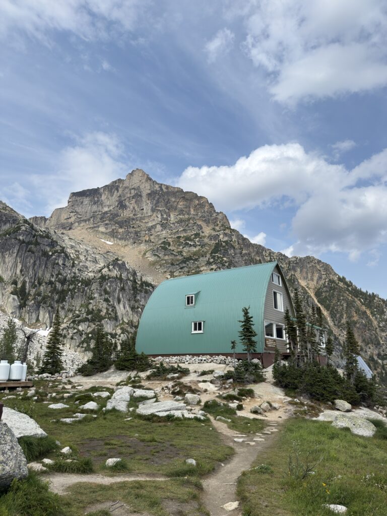 Bugaboos Provincial Park - Conrad Kain Hut / Applebee Dome img 7646